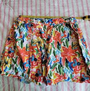 Multi color floral high waist band shorts with pockets